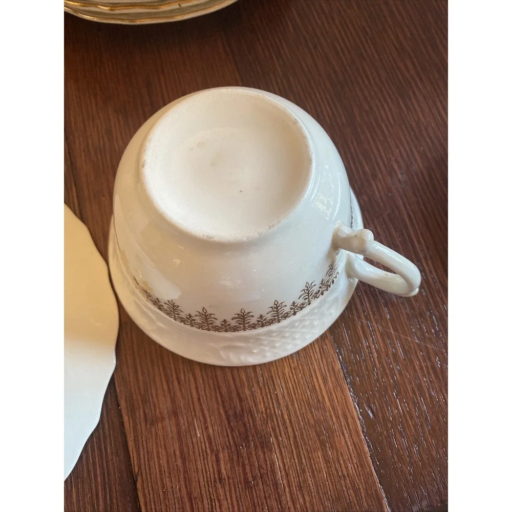 Vintage Washington Colonial Vogue Dinnerware Cup &‎ Saucer 22k Hallmark Cannon